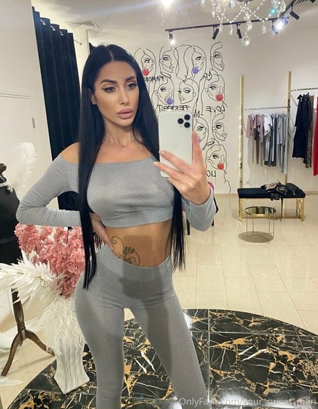 brunette petite onlyfans hot sex photo