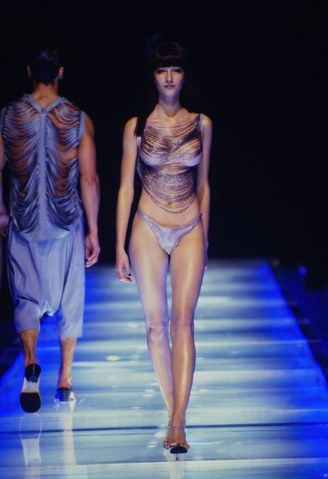 black hair milf onlyfans nudes photo