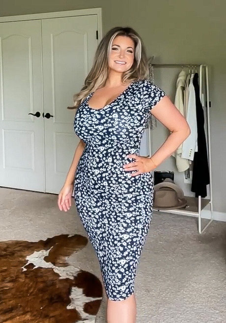 Ashley Bridges naked model image