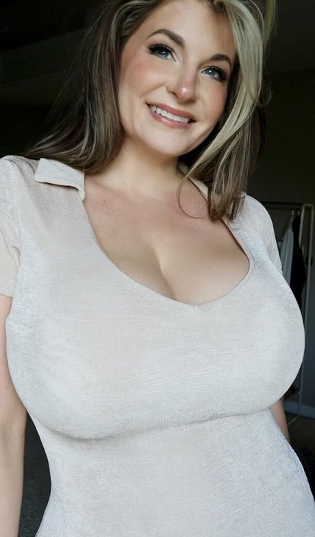 Ashley Bridges nude star archive