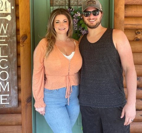 busty onlyfans sexy nudes pic