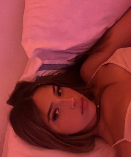 Sophia Haggerty art model photo