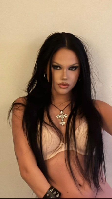 Maggie Lindemann nude pornstar galleries