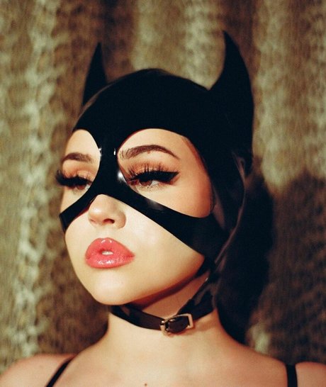 Maggie Lindemann model nice archive