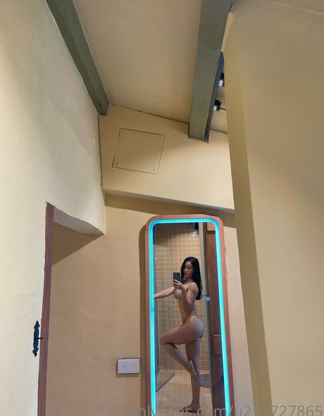 Hot Emma model hd archive