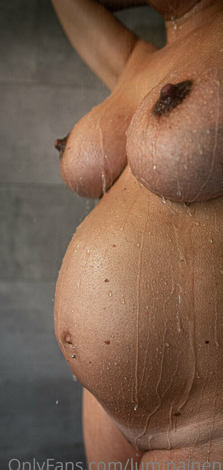 luminainen model pretty photo