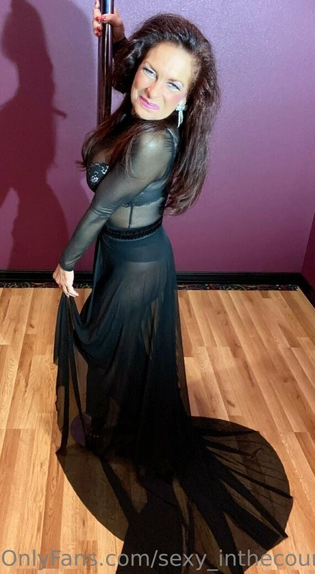 stepdaughter onlyfans top photo