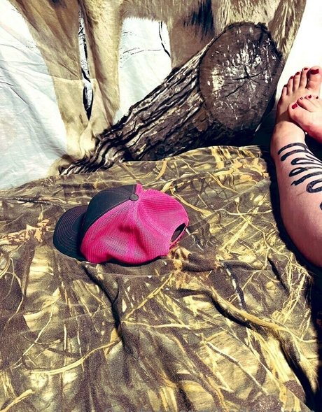 lee ann97 naked star pic