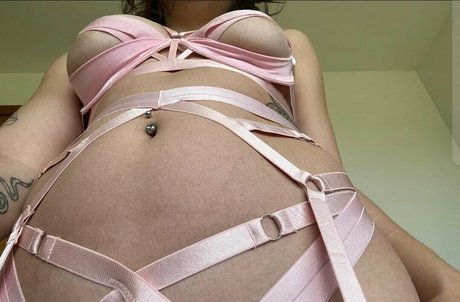 Angel Stratford hd model picture