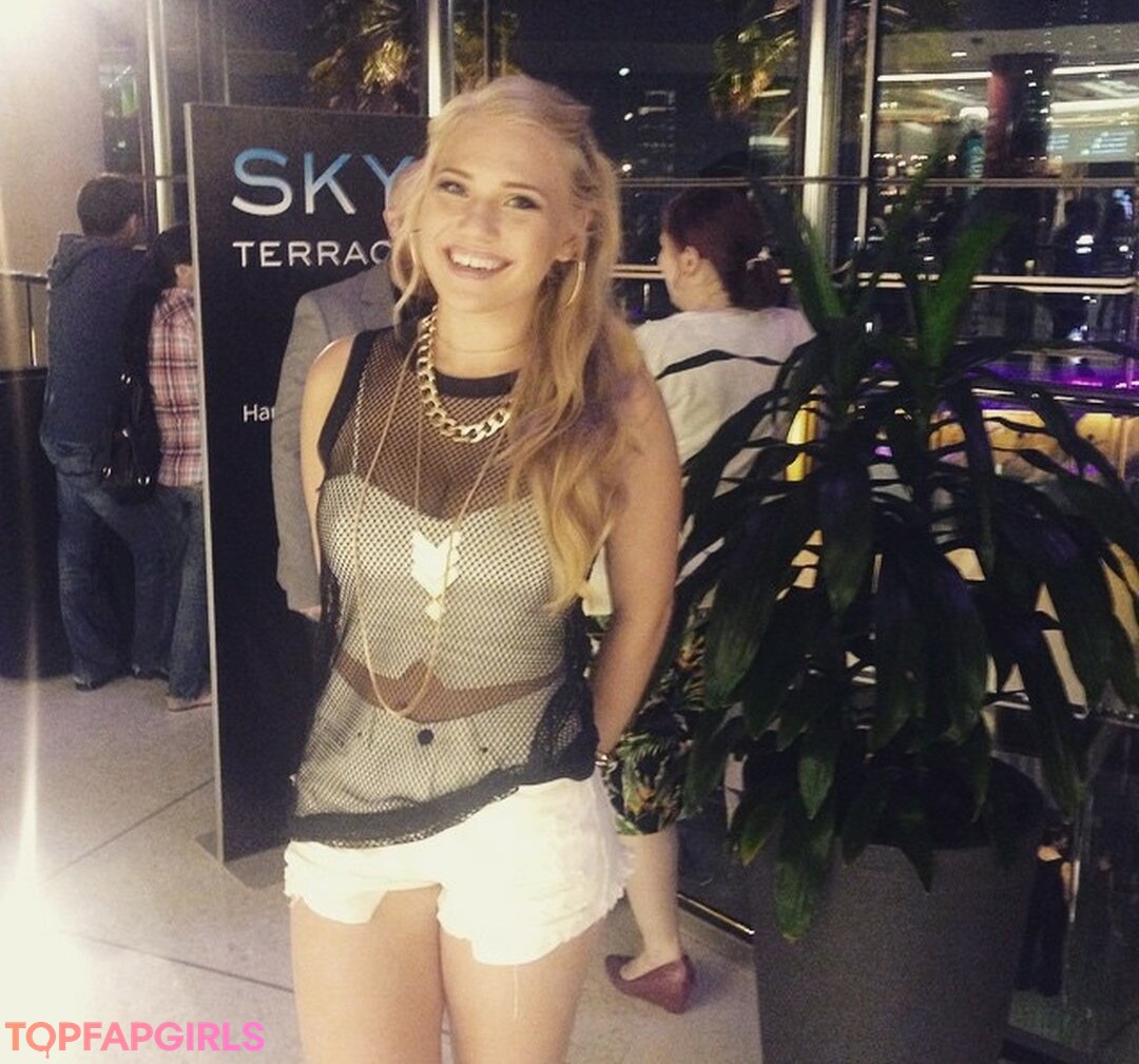 Anja Nissen model adult picture