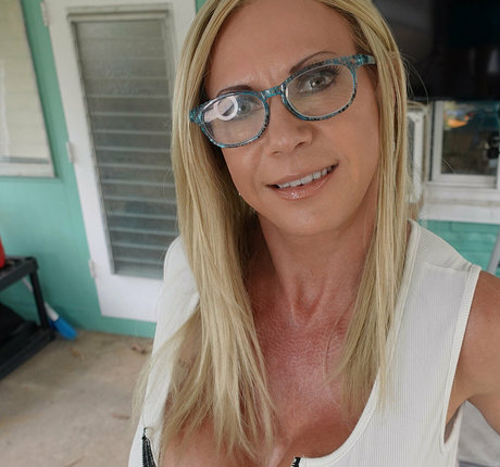 brooketyler art actress pictures