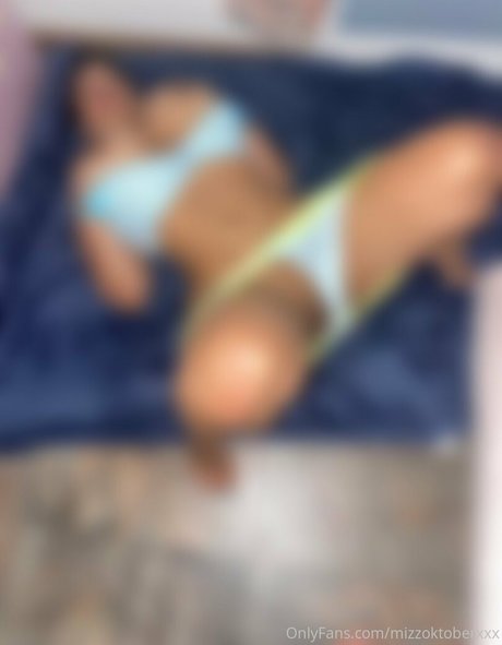 nerdy teen onlyfans nude pic