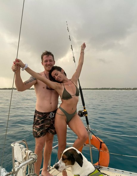 thewildwithyou star sexy pic