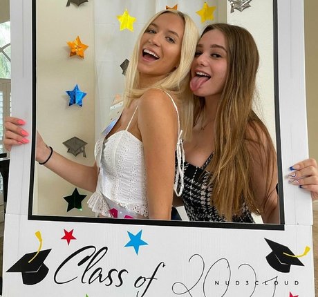 Madison Horacek star erotic photo