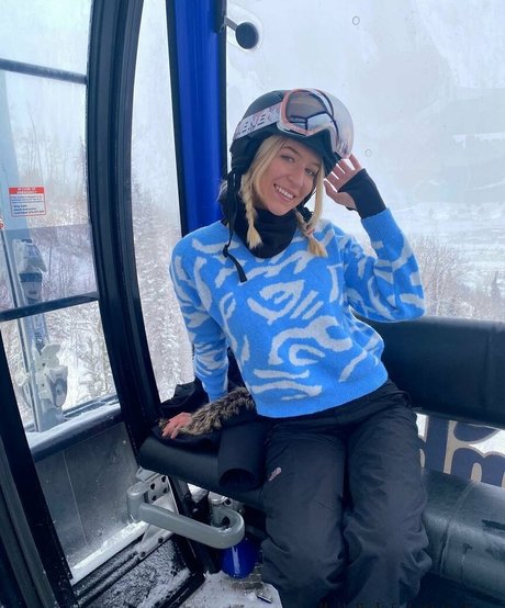 Madison Horacek model photo