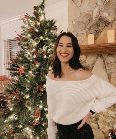 carlieauszler hd model picture