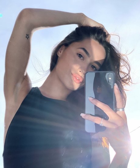 carlieauszler model free image