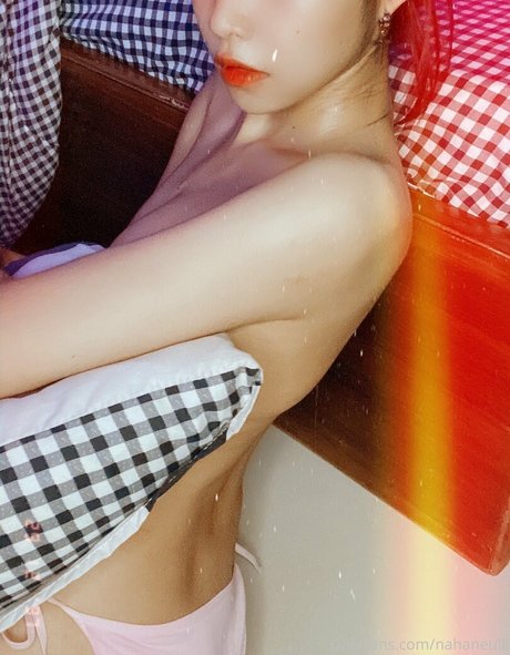 nahaneulll pornstar hot pictures