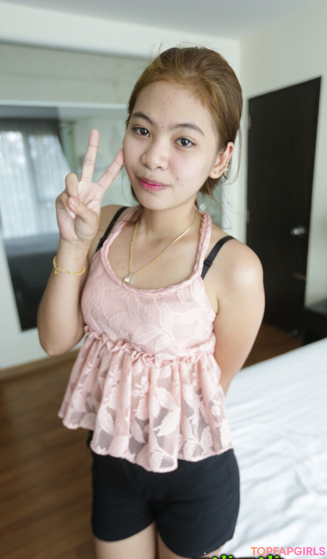 TukTuk Patrol erotic actress pics