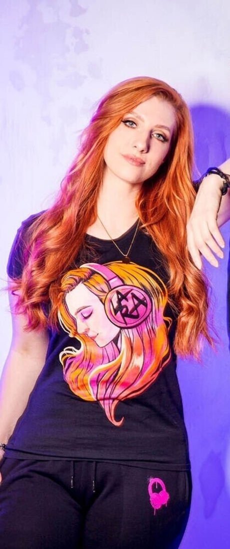 Lara Loft top model pic