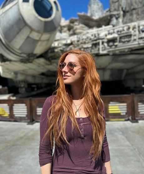 Lara Loft star art img