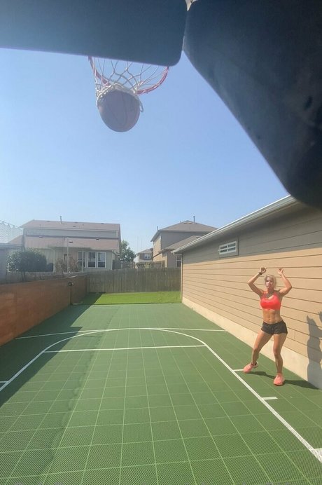 cassiebenderfitfree free pornstar galleries