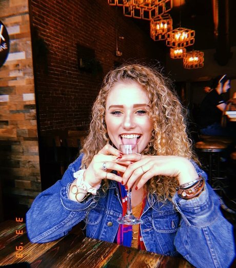 blonde midget onlyfans porno pictures