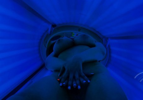 Linais Berlina adult star pics