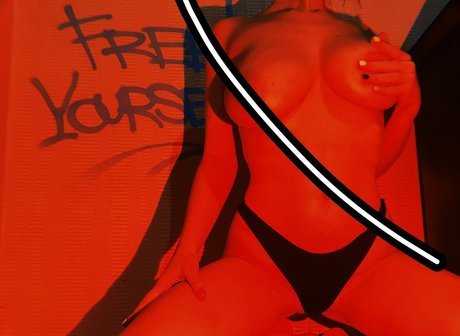 Linais Berlina pornstar perfect galleries