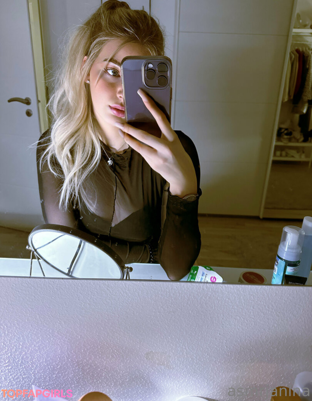 pussy spreading onlyfans free porn pics