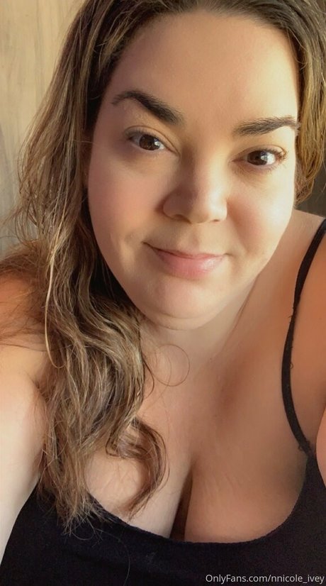 nnicole ivey model sexy photos