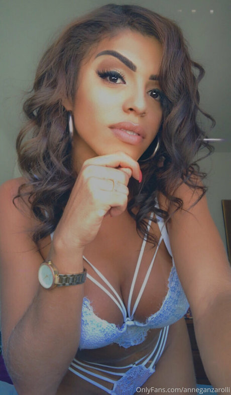 curvy nude onlyfans beautiful naked galleries