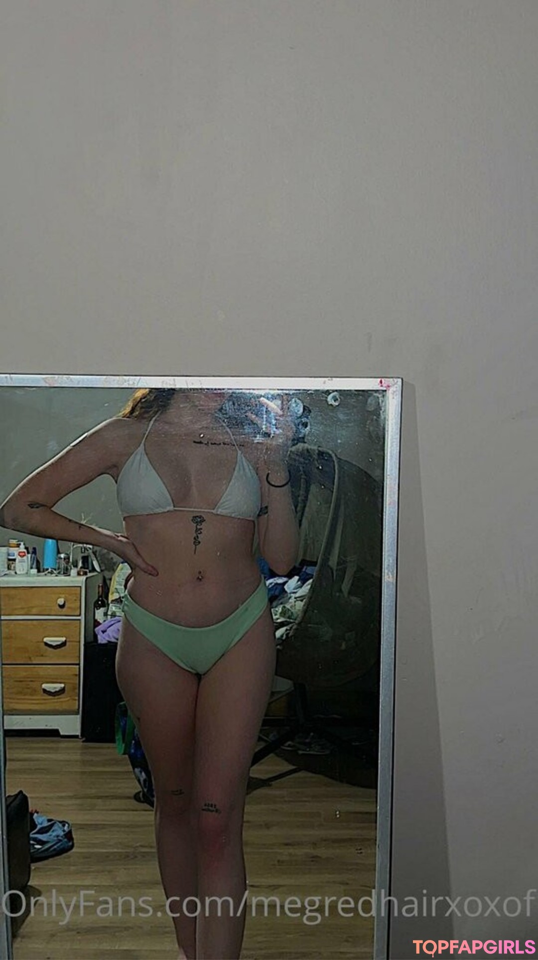 megredhairxoxo tease high quality pornstar photos