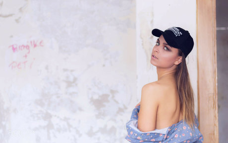 Kolozsi Rebeka hd pornstar img