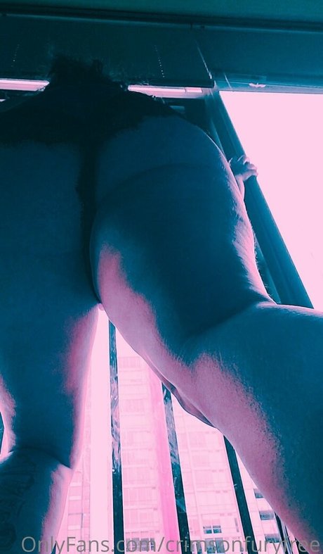 crimsonfuryfree pornographic model img