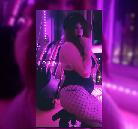 crimsonfuryfree top profile image