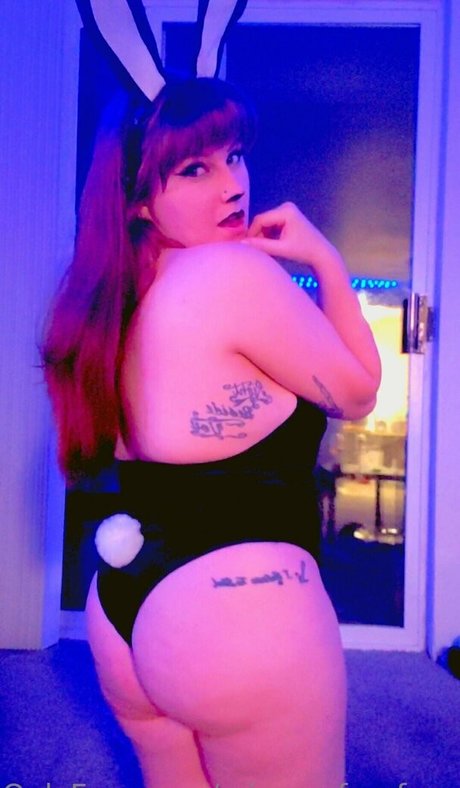 crimsonfuryfree erotic model photos