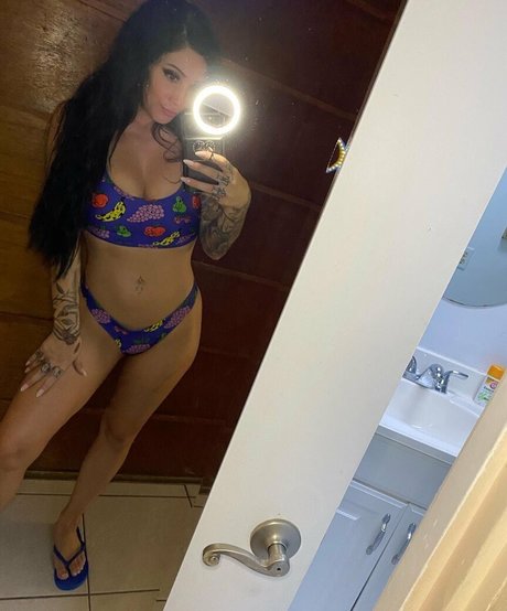 thenoelleeaston high quality actress image