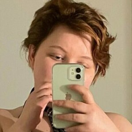 emmamarshmellow adult model pic