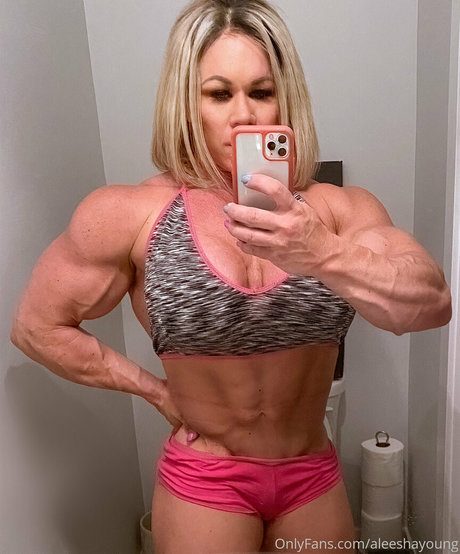 aleeshayoung naked star img