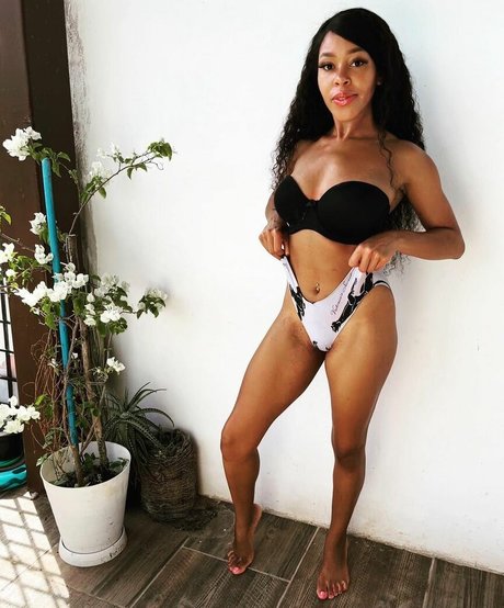 Cherry Latto model adult galleries