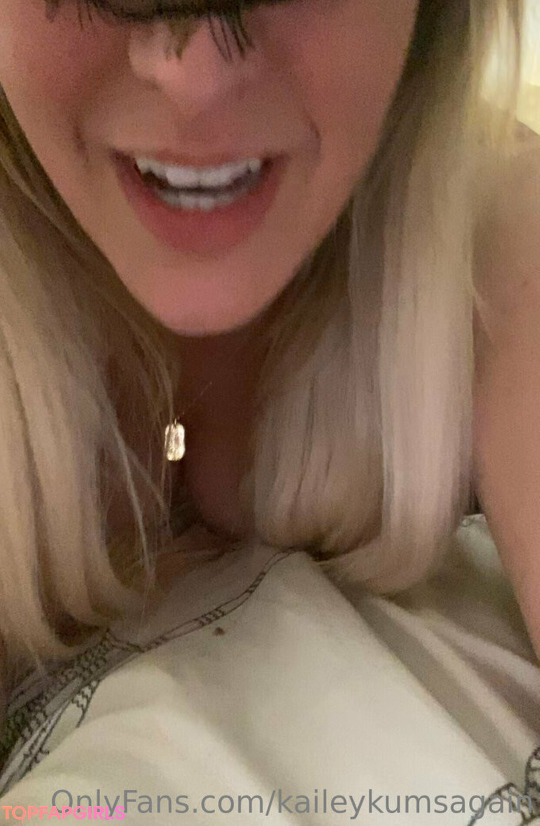 kaileykumsagain sexy pornstar image