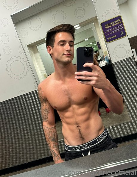 maxpriceofficial erotic star image