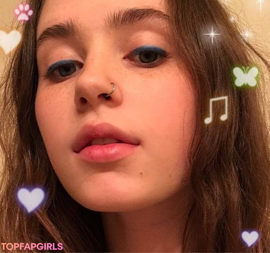 Clairo top model galleries