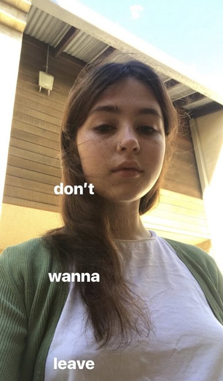 Clairo xxx star pics