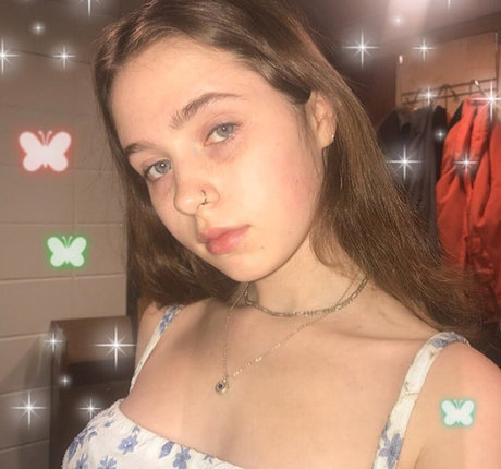 Clairo xxx actress photo