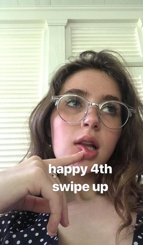 Clairo beautiful pornstar pics