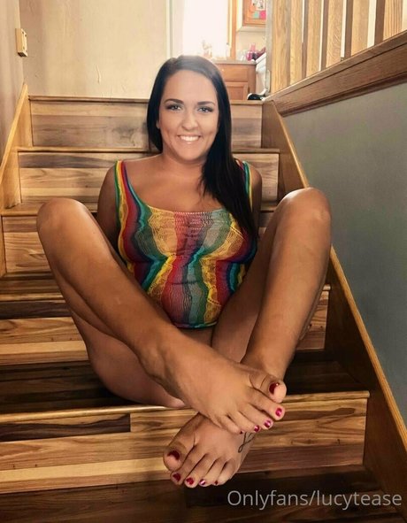 teaselucy model hot pictures