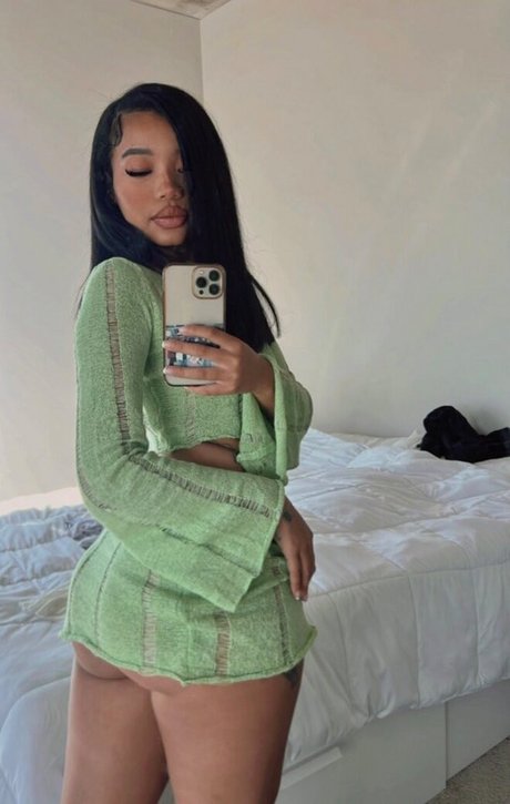 mikaadenise pornstar hd picture