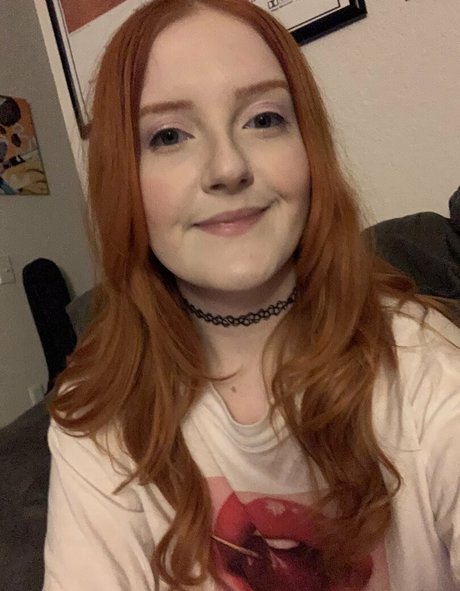 Cherry Fae porn actress gallery